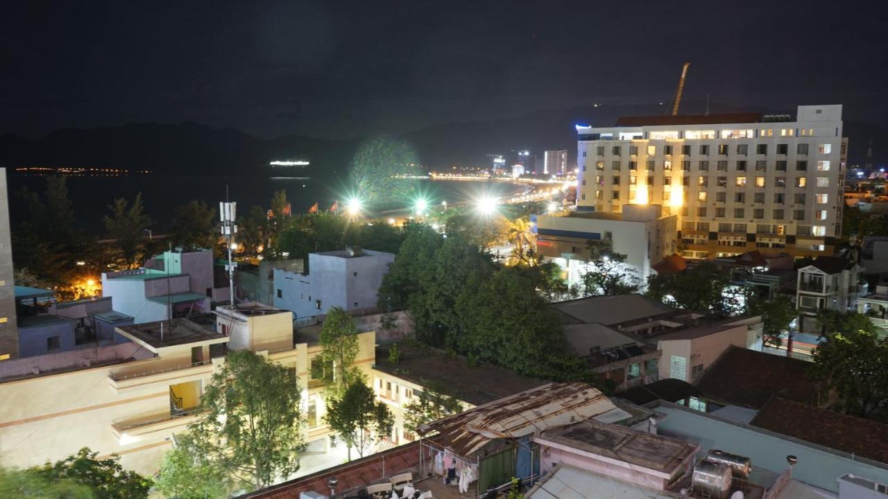 Готель Khach San Sao Viet Куїнон Екстер'єр фото